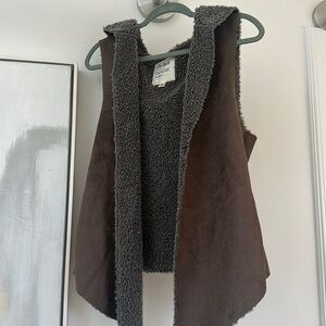 Hooded micro fiber suede and fleece vest